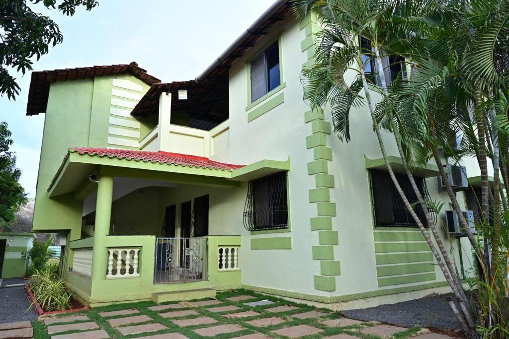 Arika Farm Villa Alibag Bagian luar foto